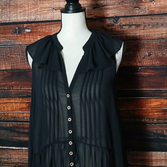 Anthropologie Akemi + Kin Tunic Top Size M Black Sheer Ruffle Pin Tuck Flowy - Picture 4 of 10